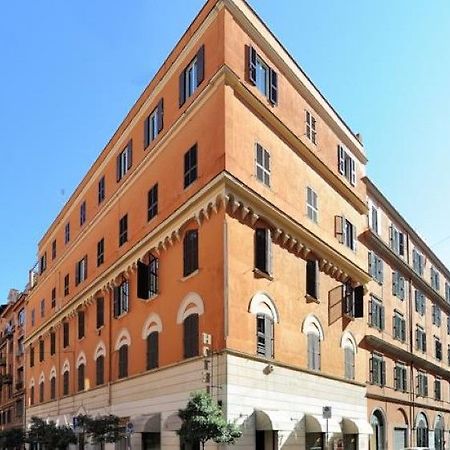 Lh Hotel Lloyd Roma Exterior photo