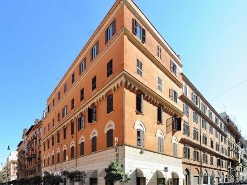 Lh Hotel Lloyd Roma Exterior photo